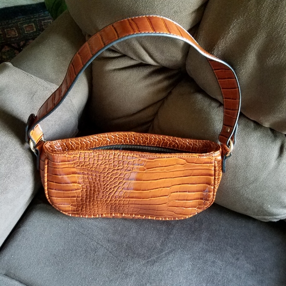 Brown croc embossed baguette - Picture 7 of 8